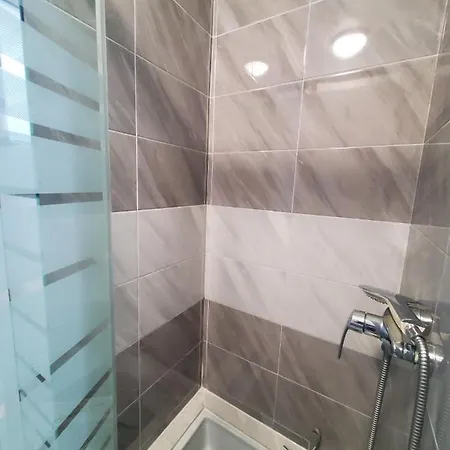 Apartment Port T2 58m2 Climatise Avec Terrasse, Parki *